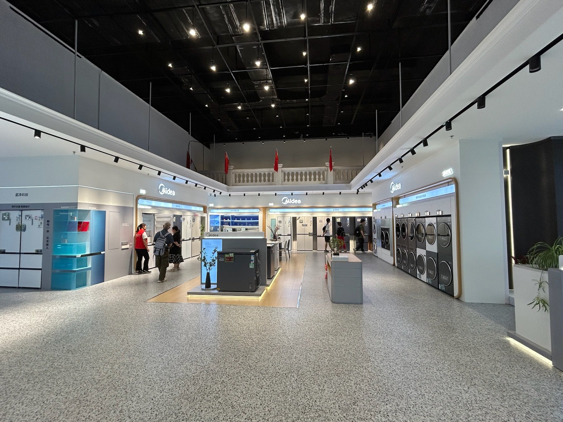 Midea Home Appliance Store project gallery image 2 by REYI